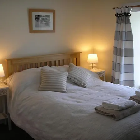 On The Square Holiday home Camelford